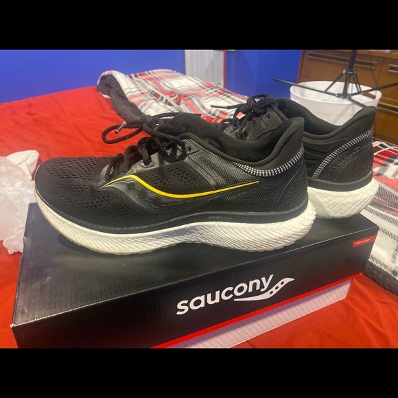 saucony hurricane 24